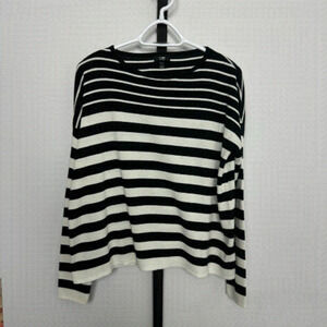 𝅺EUC Line Sweater. Size S, Boxed Fit